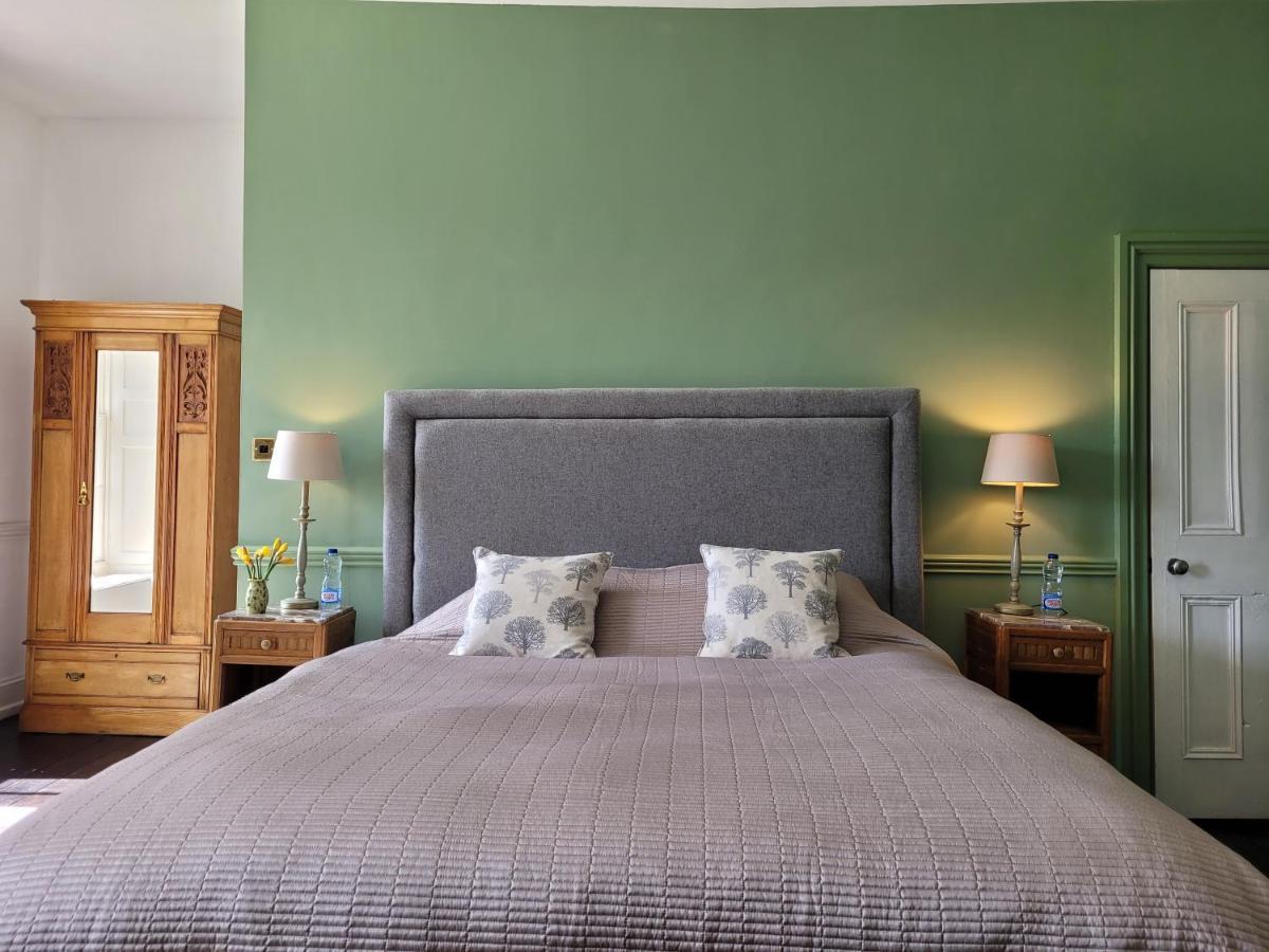 The Old Vicarage Bed and Breakfast Kington  Εξωτερικό φωτογραφία