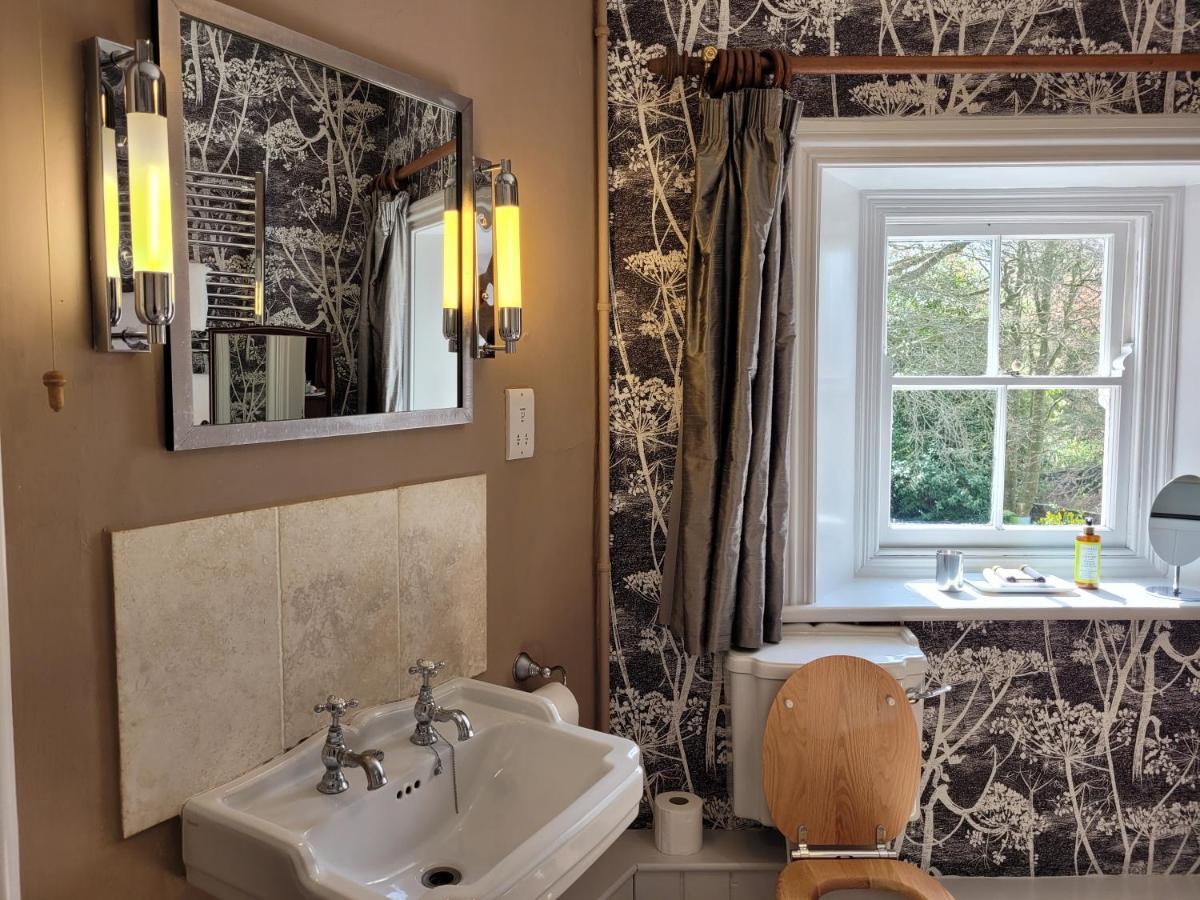 The Old Vicarage Bed and Breakfast Kington  Εξωτερικό φωτογραφία
