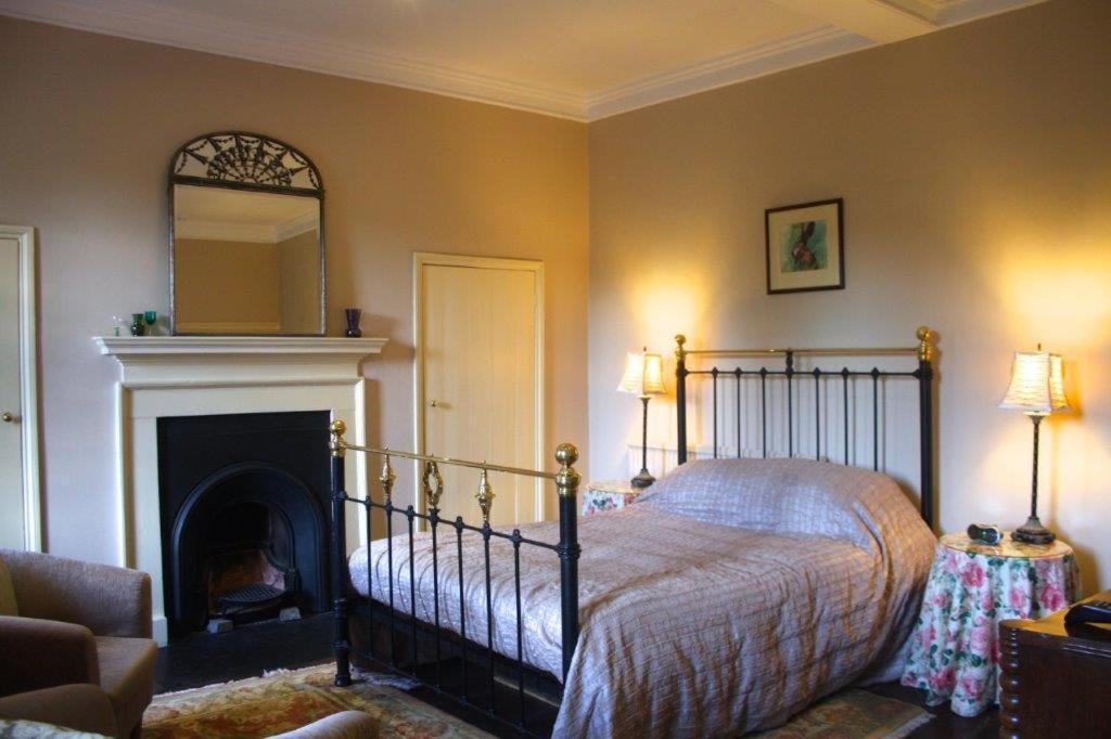 The Old Vicarage Bed and Breakfast Kington  Εξωτερικό φωτογραφία